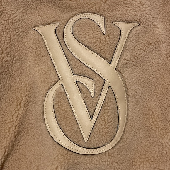 Brand new Victoria Secret fluffy tote - Picture 2 of 4